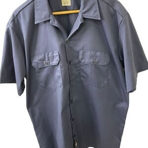 Dickies Men’s work shirt size Large short  sleeve Polyester cotton two pockets